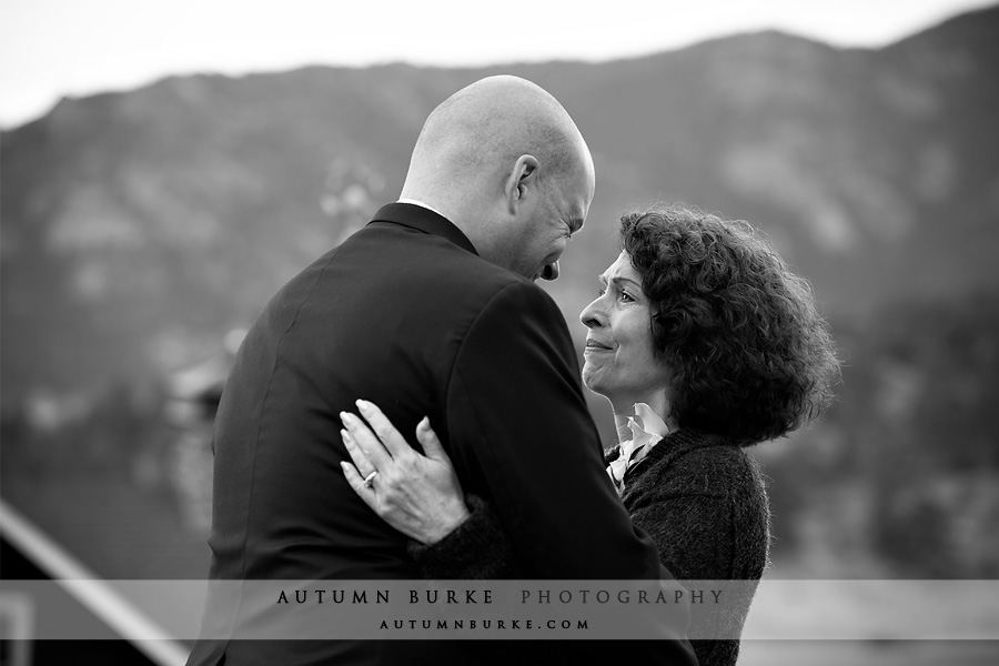 groom and mom wedding ceremony