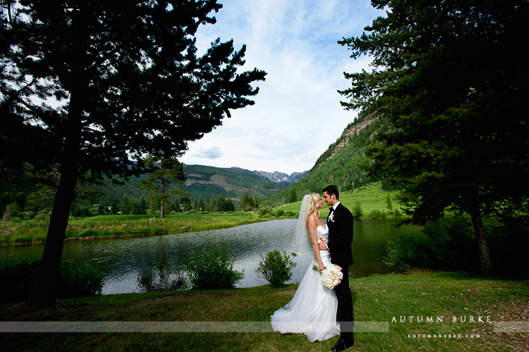 vail mountain wedding ceremony colorado four seasons island green vail golf course