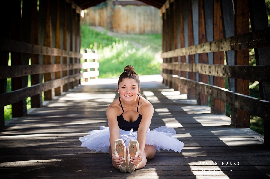 colorado ballerina high school senior portrait pointe shoes 