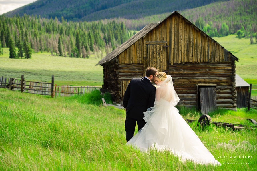 colorado wedding keystone ranch first look bride and groom